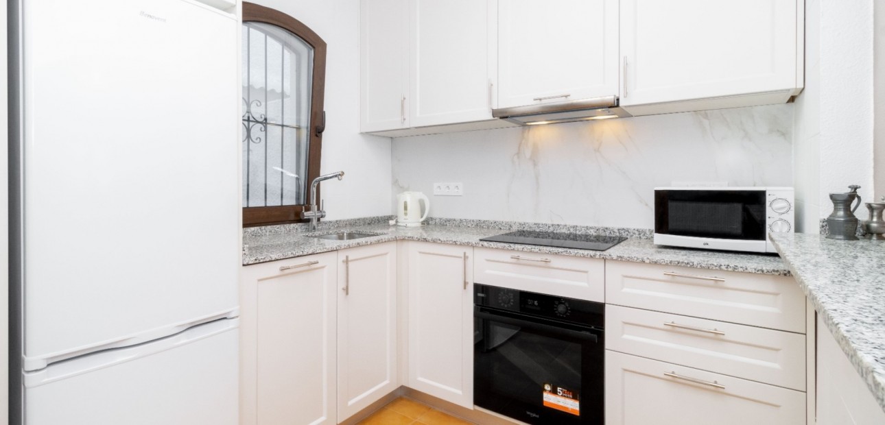 Sale - Townhouse -
Orihuela Costa - La Zenia