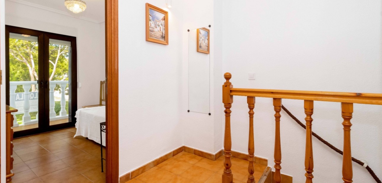 Sale - Townhouse -
Orihuela Costa - La Zenia