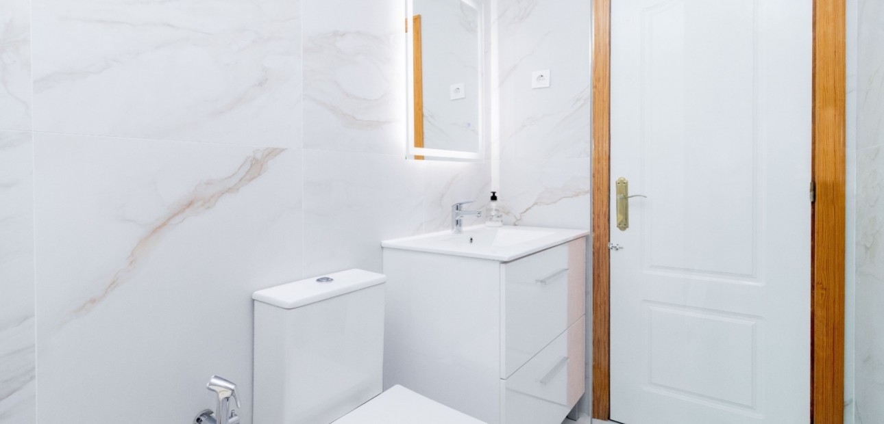 Sale - Townhouse -
Orihuela Costa - La Zenia