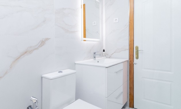 Sale - Townhouse -
Orihuela Costa - La Zenia