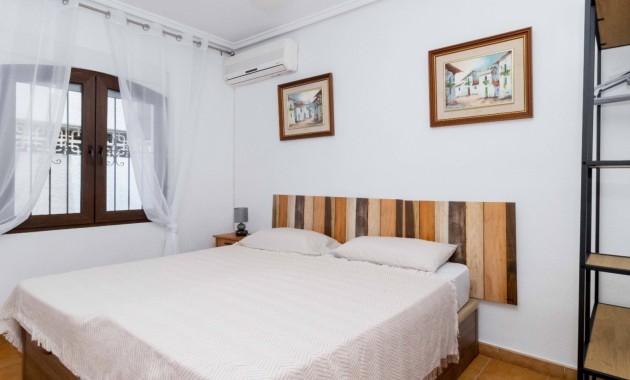 Sale - Townhouse -
Orihuela Costa - La Zenia