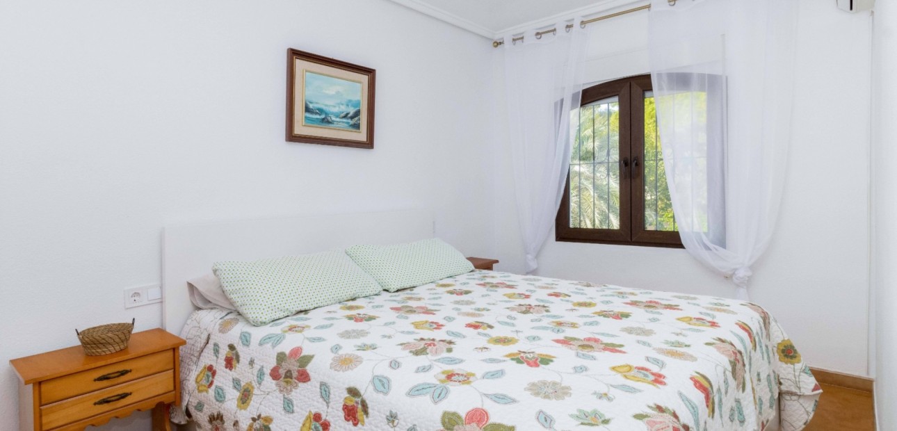 Sale - Townhouse -
Orihuela Costa - La Zenia