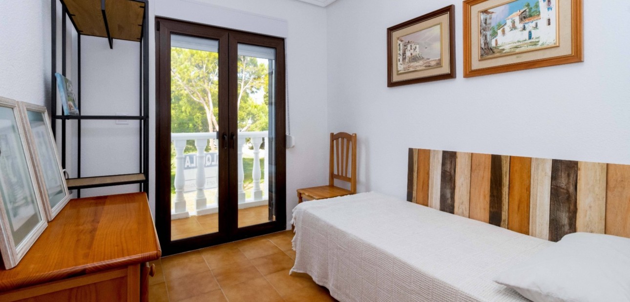 Sale - Townhouse -
Orihuela Costa - La Zenia