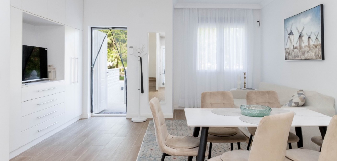 Sale - Townhouse -
Orihuela Costa - La Zenia