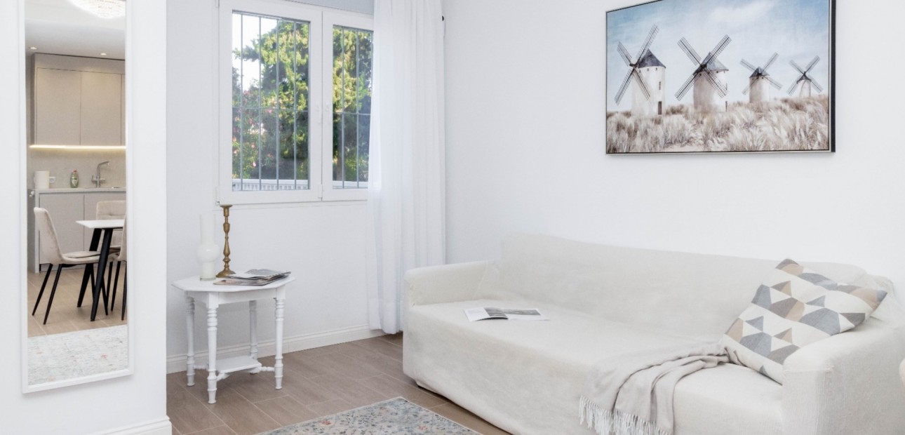 Sale - Townhouse -
Orihuela Costa - La Zenia