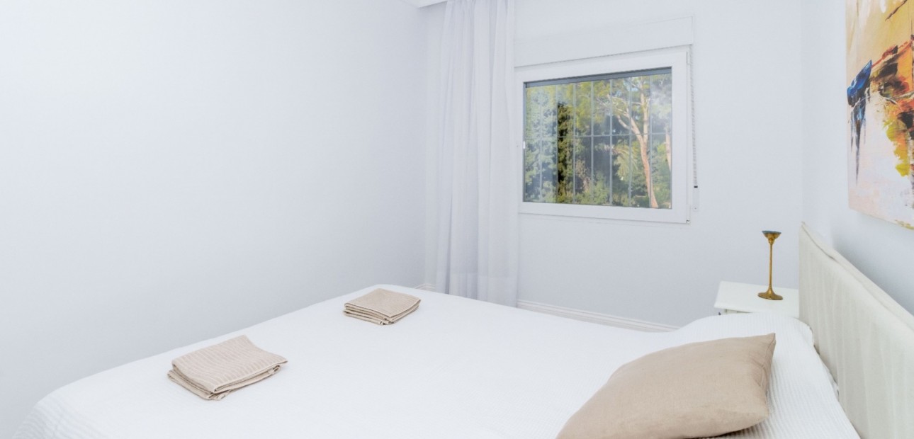 Sale - Townhouse -
Orihuela Costa - La Zenia