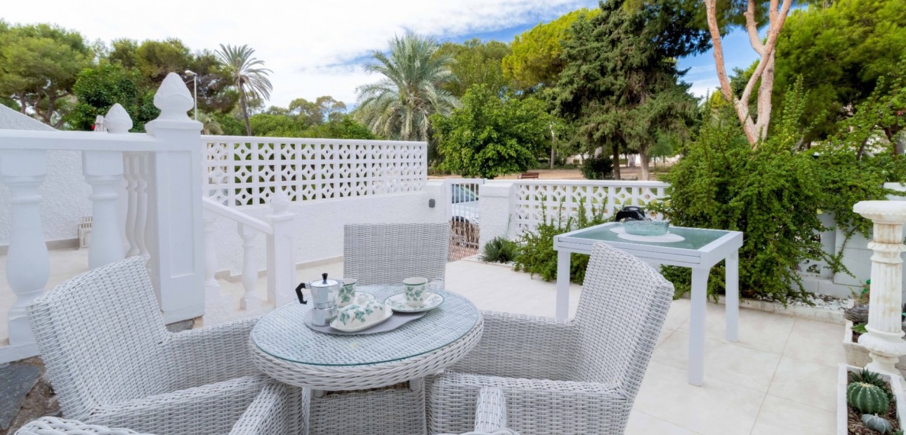 Sale - Townhouse -
Orihuela Costa - La Zenia