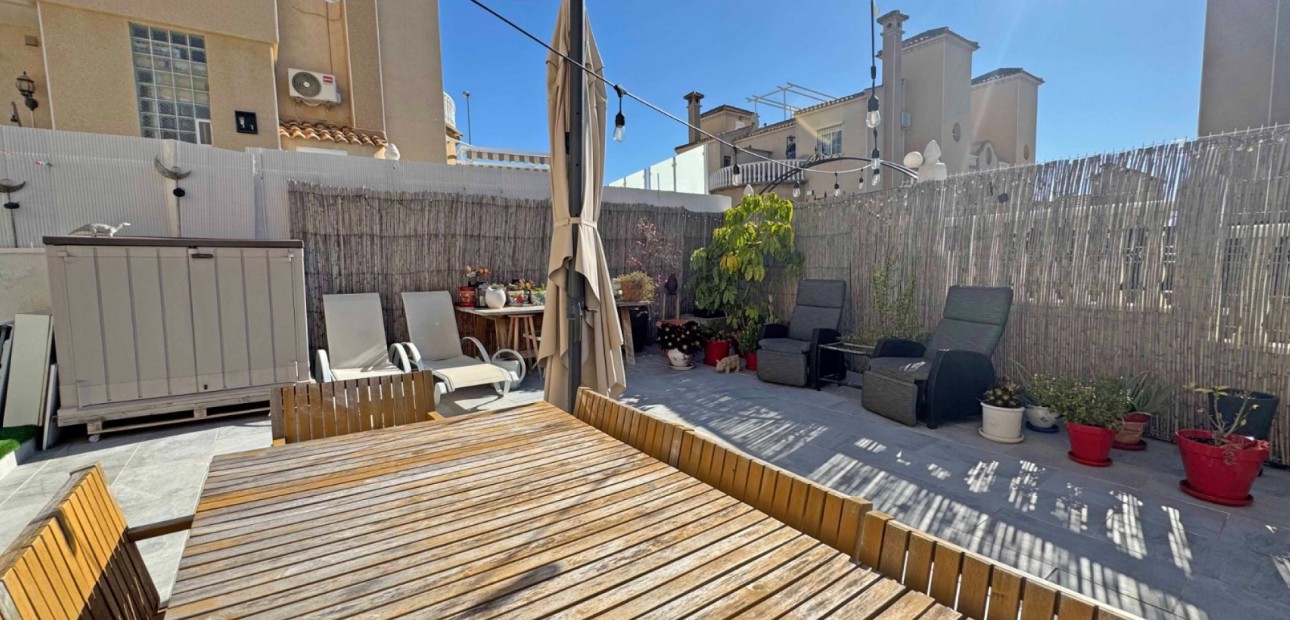 Sale - Townhouse -
Orihuela Costa - Villamartin