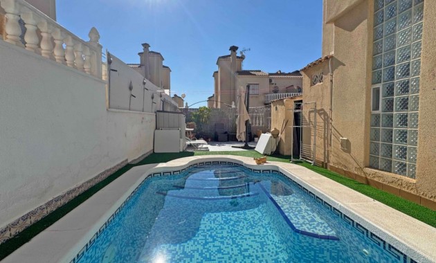 Sale - Townhouse -
Orihuela Costa - Villamartin