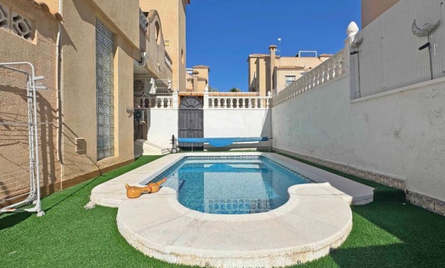 Sale - Townhouse -
Orihuela Costa - Villamartin