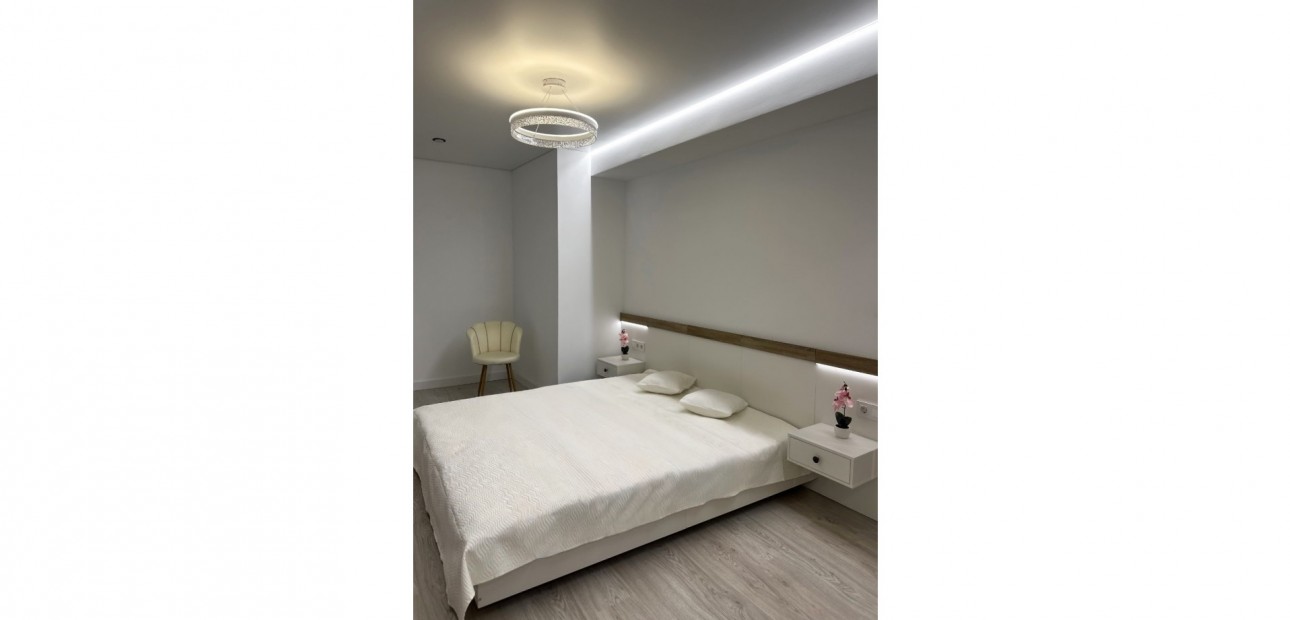 Sale - Apartment / flat -
Torrevieja