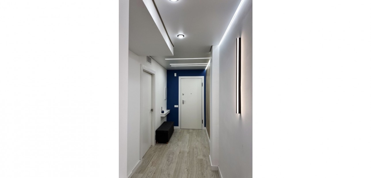 Sale - Apartment / flat -
Torrevieja