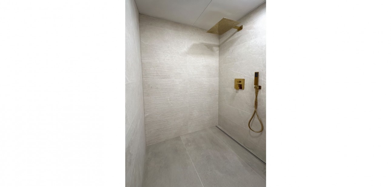 Sale - Apartment / flat -
Torrevieja