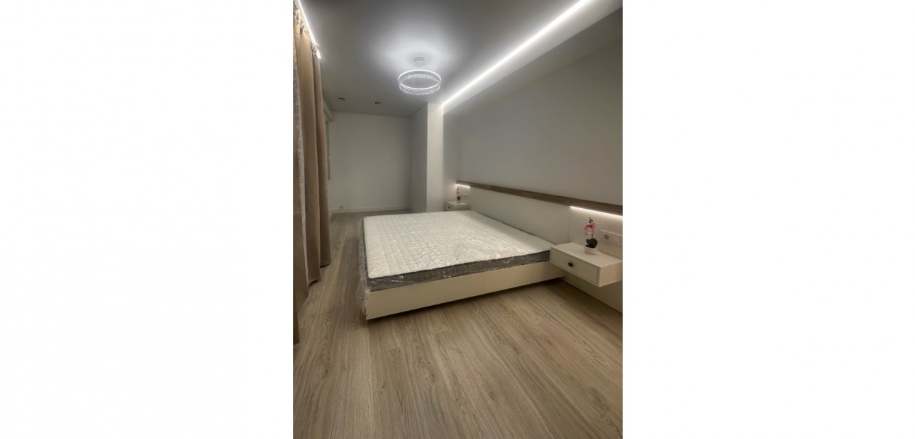 Sale - Apartment / flat -
Torrevieja