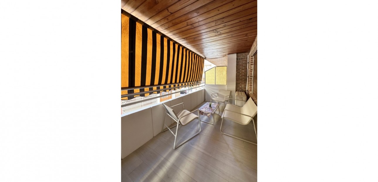 Sale - Apartment / flat -
Torrevieja