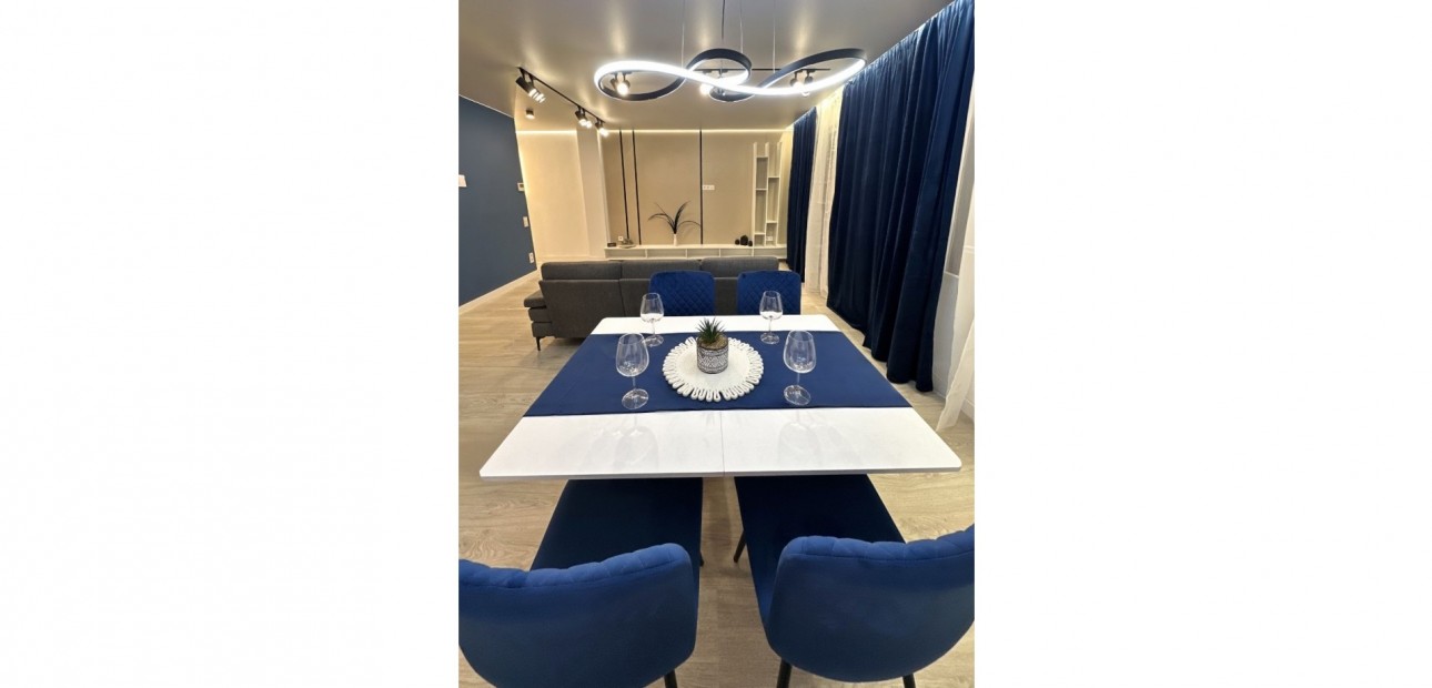 Sale - Apartment / flat -
Torrevieja