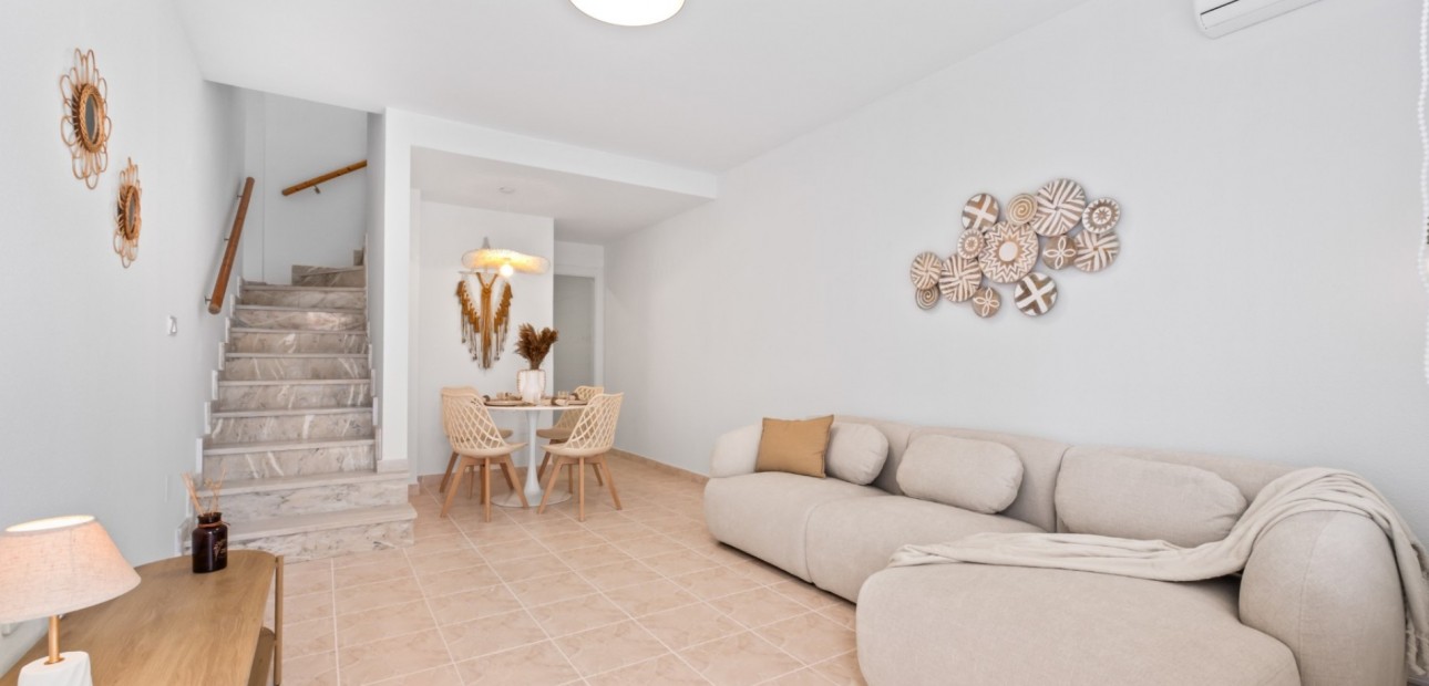 Sale - Townhouse -
Orihuela Costa - La Florida