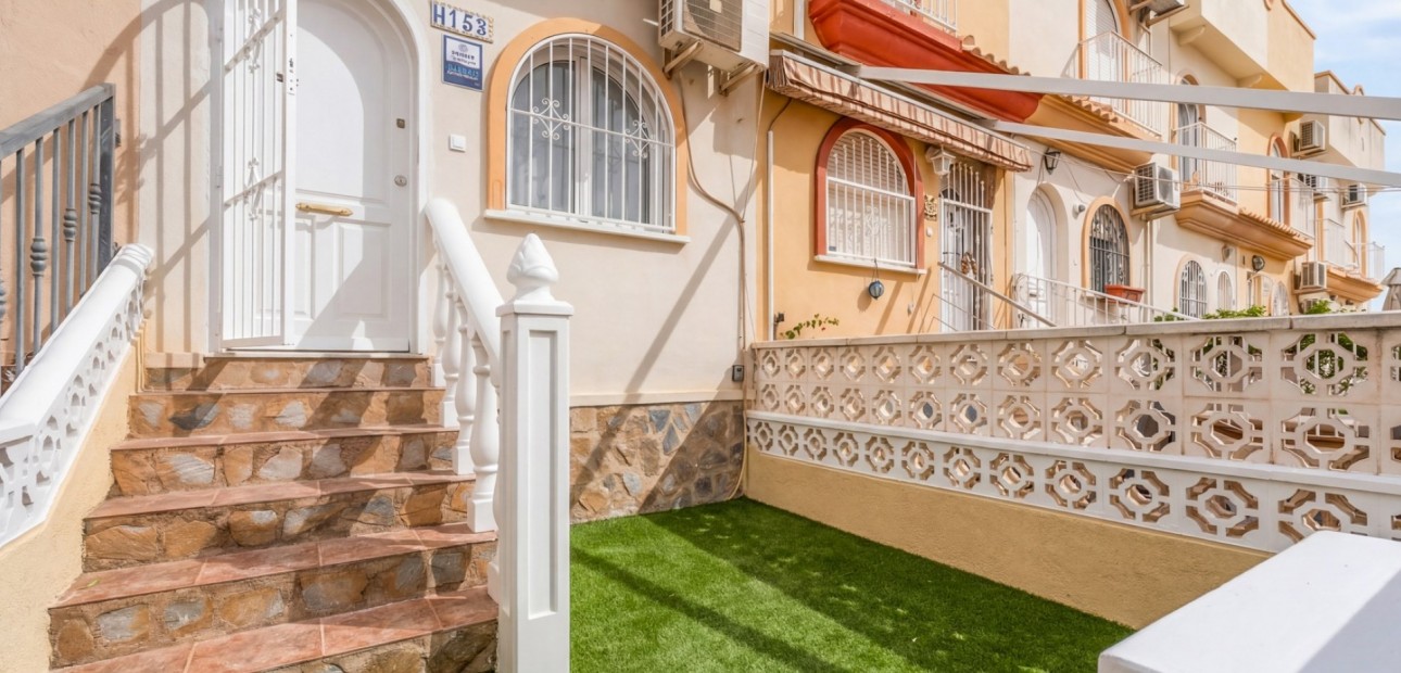 Sale - Townhouse -
Orihuela Costa - La Florida