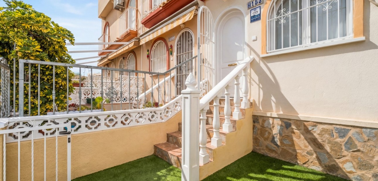 Sale - Townhouse -
Orihuela Costa - La Florida