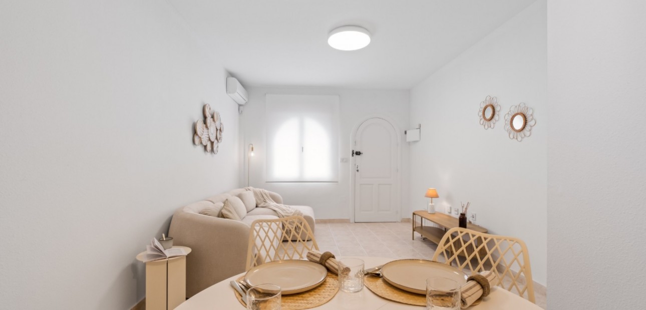 Sale - Townhouse -
Orihuela Costa - La Florida