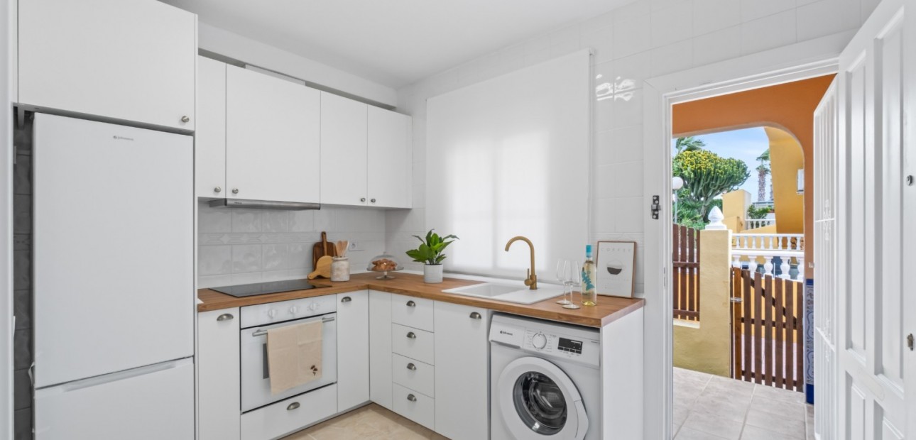 Sale - Townhouse -
Orihuela Costa - La Florida