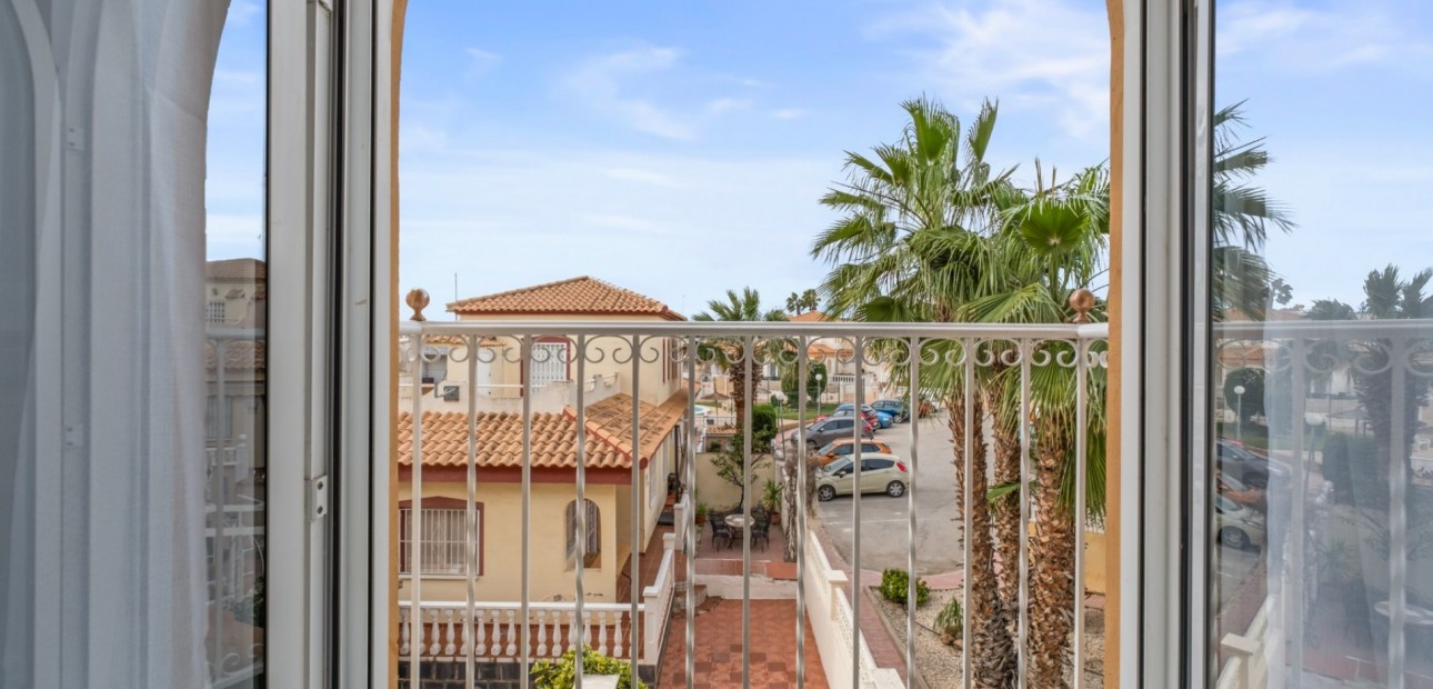 Sale - Townhouse -
Orihuela Costa - La Florida