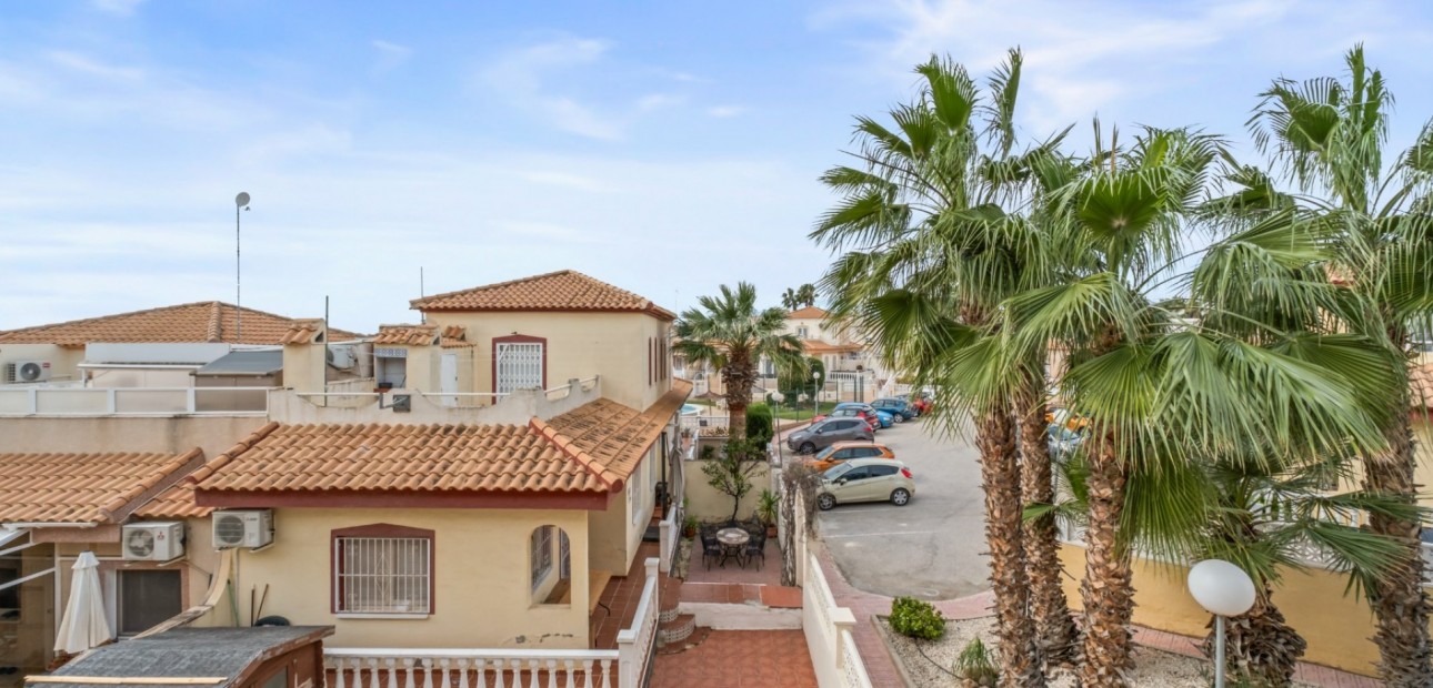 Sale - Townhouse -
Orihuela Costa - La Florida