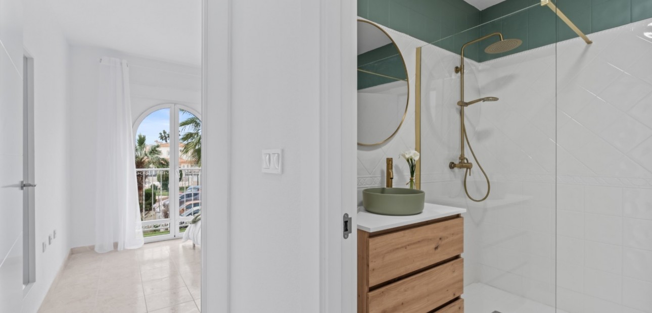 Sale - Townhouse -
Orihuela Costa - La Florida