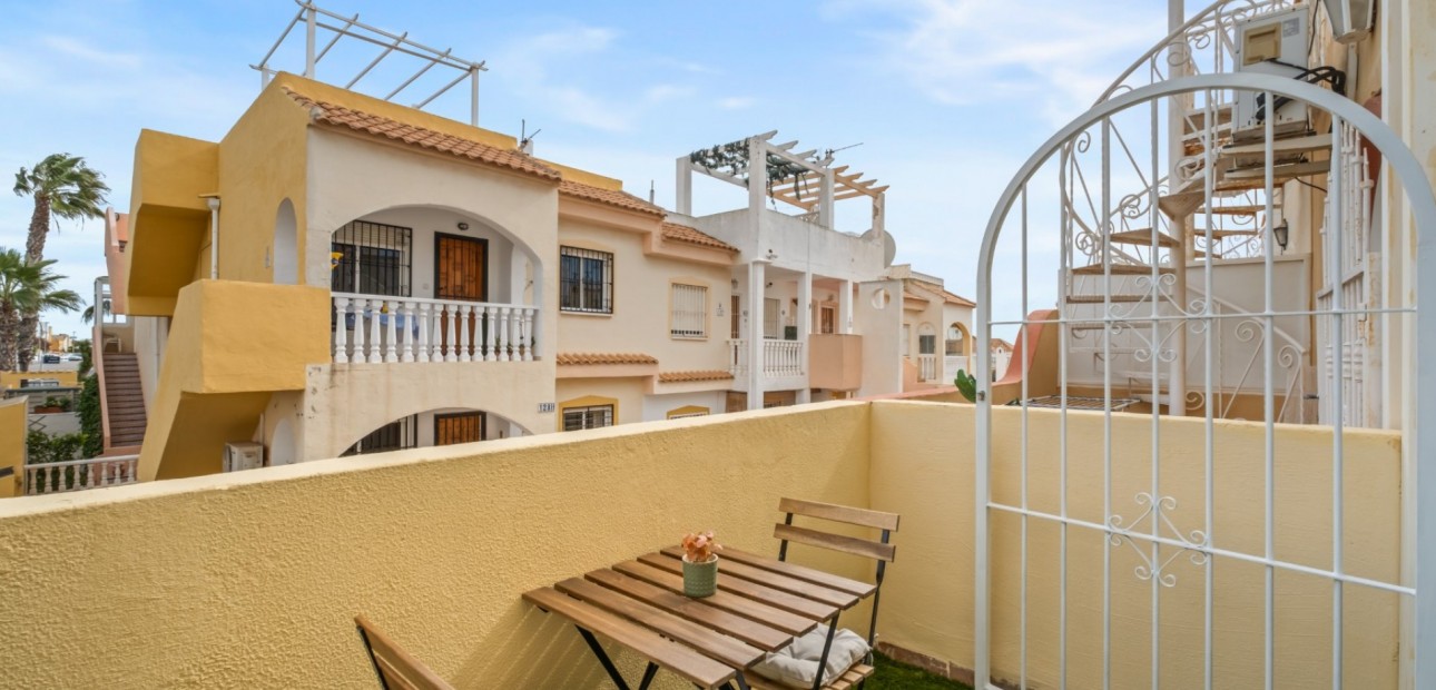Sale - Townhouse -
Orihuela Costa - La Florida