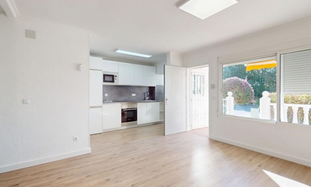 Sale - Apartment / flat -
Orihuela Costa - Villamartin