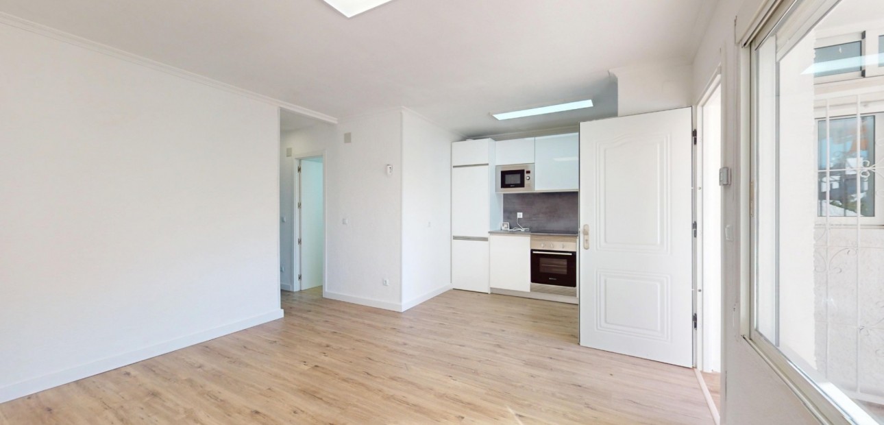 Sale - Apartment / flat -
Orihuela Costa - Villamartin