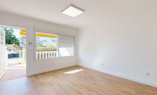 Sale - Apartment / flat -
Orihuela Costa - Villamartin