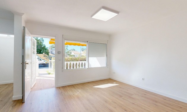 Sale - Apartment / flat -
Orihuela Costa - Villamartin