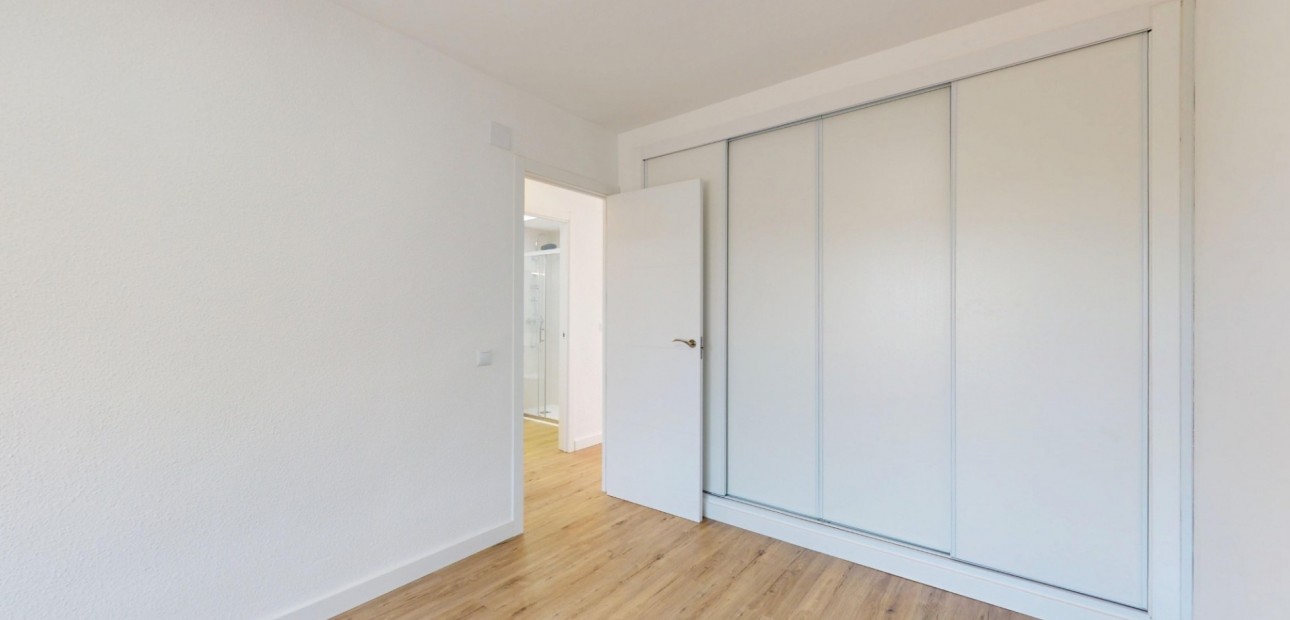 Sale - Apartment / flat -
Orihuela Costa - Villamartin