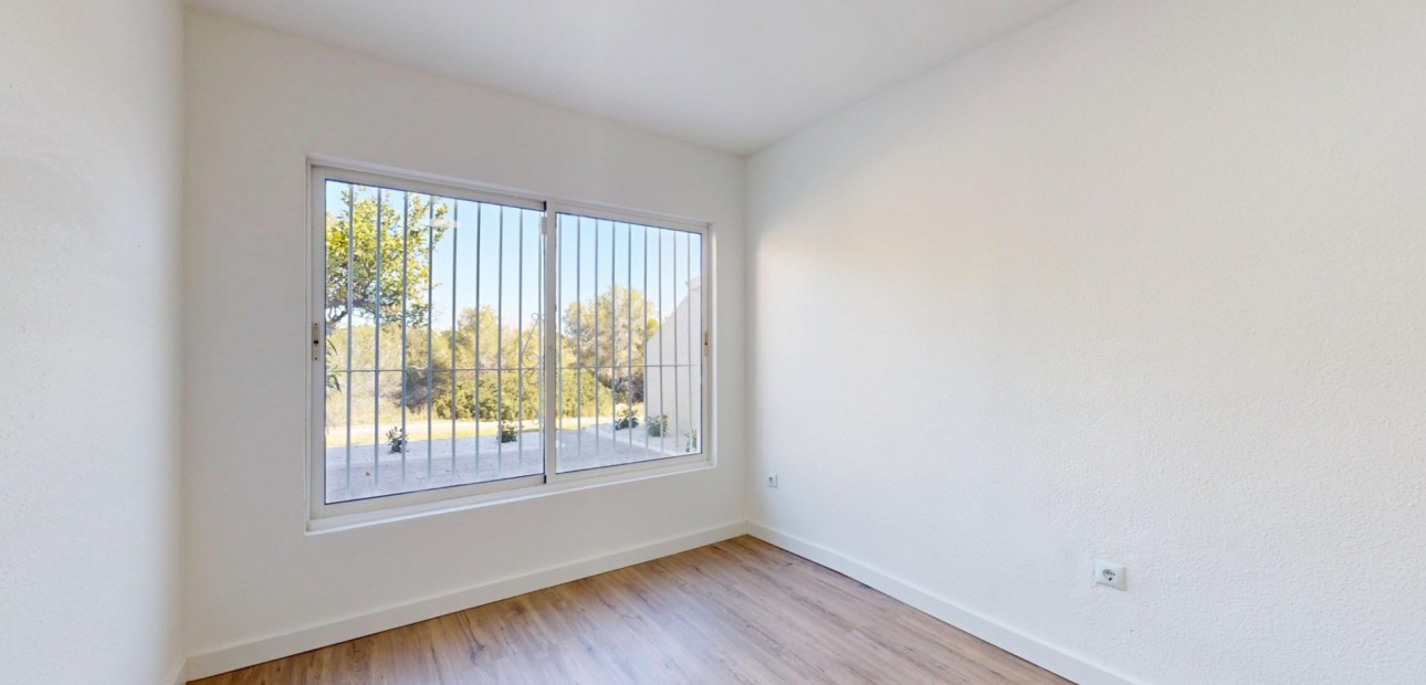 Sale - Apartment / flat -
Orihuela Costa - Villamartin