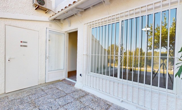 Sale - Apartment / flat -
Orihuela Costa - Villamartin