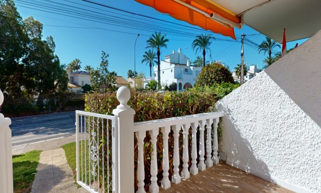 Sale - Apartment / flat -
Orihuela Costa - Villamartin