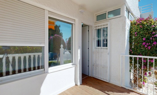 Sale - Apartment / flat -
Orihuela Costa - Villamartin