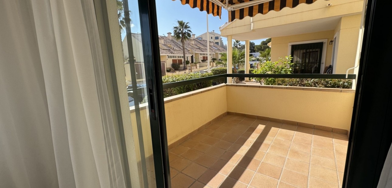 Sale - Apartment / flat -
Orihuela Costa - Lomas de Campoamor
