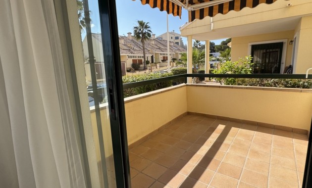 Sale - Apartment / flat -
Orihuela Costa - Lomas de Campoamor