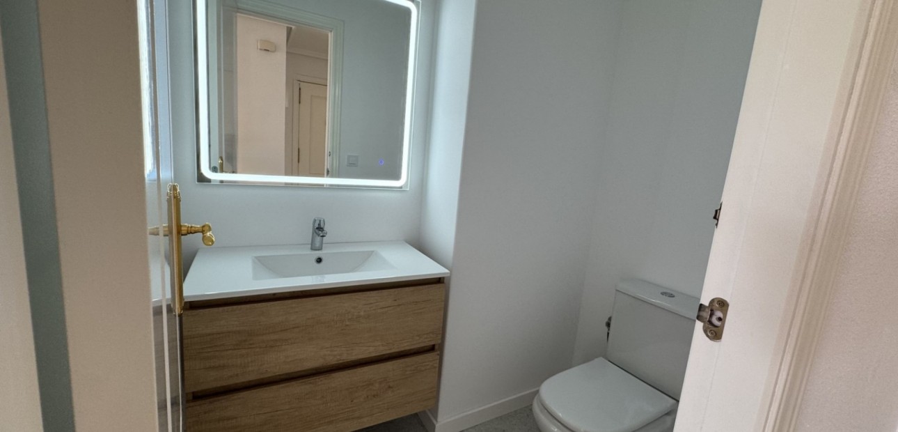 Sale - Apartment / flat -
Orihuela Costa - Lomas de Campoamor