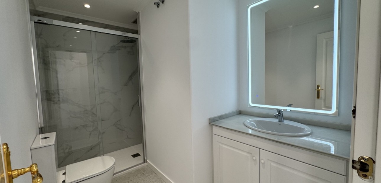 Sale - Apartment / flat -
Orihuela Costa - Lomas de Campoamor