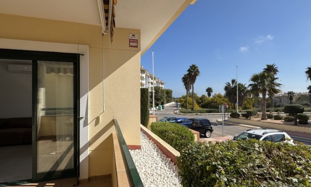 Sale - Apartment / flat -
Orihuela Costa - Lomas de Campoamor
