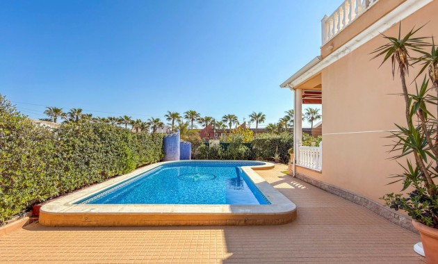 Sale - Detached Villa -
Torrevieja - Torrelamata - La Mata
