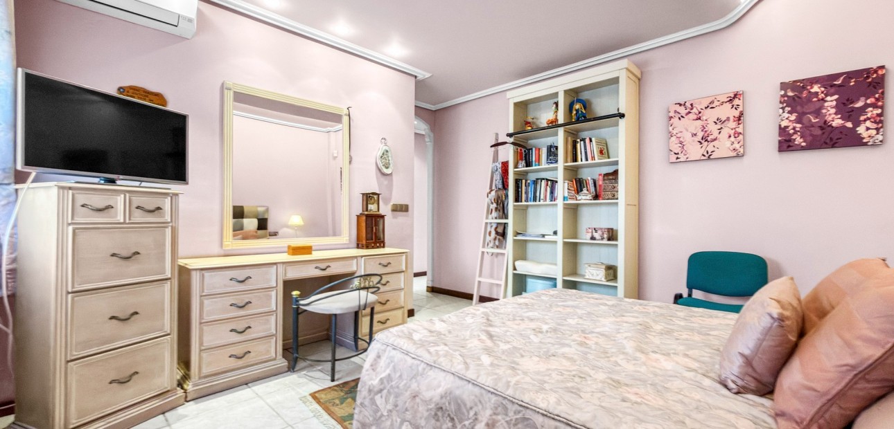 Sale - Detached Villa -
Torrevieja - Torrelamata - La Mata