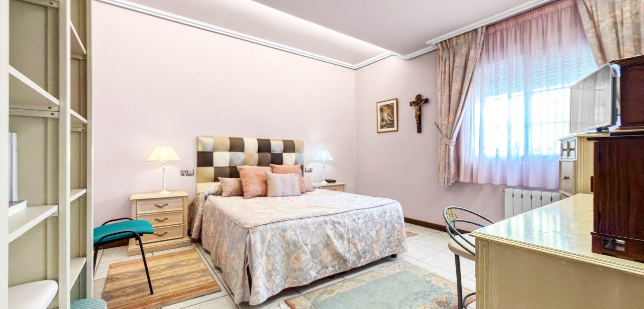 Sale - Detached Villa -
Torrevieja - Torrelamata - La Mata