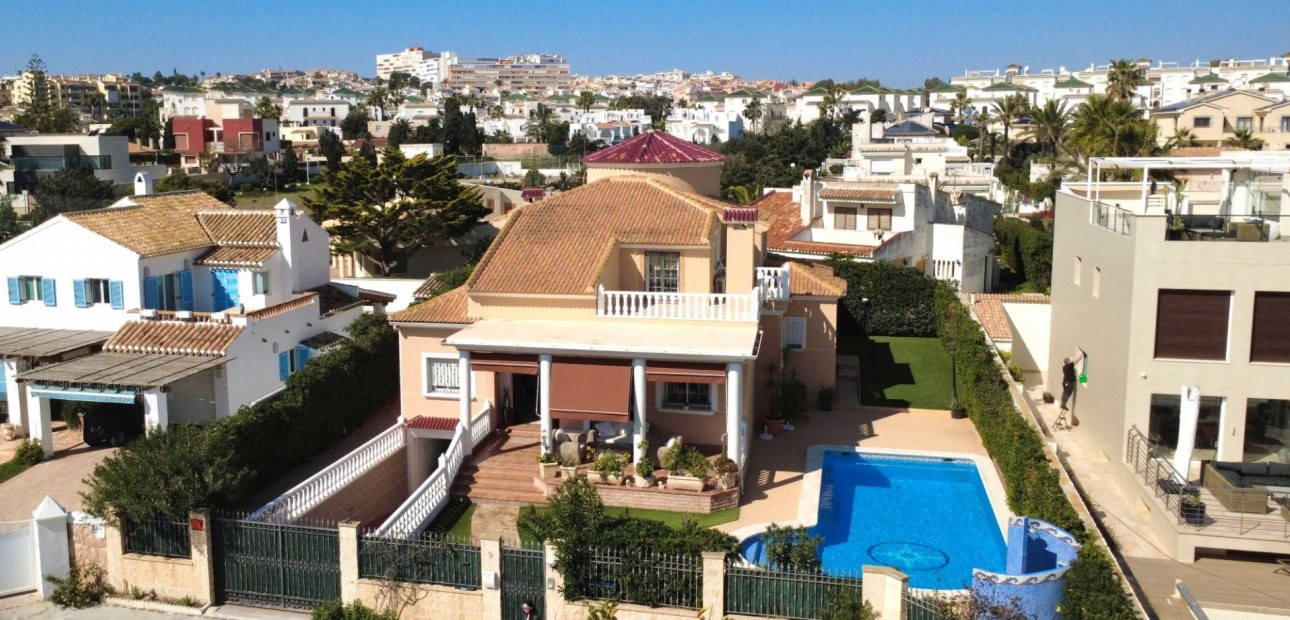 Sale - Detached Villa -
Torrevieja - Torrelamata - La Mata