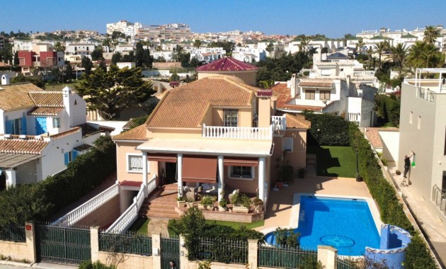 Sale - Detached Villa -
Torrevieja - Torrelamata - La Mata