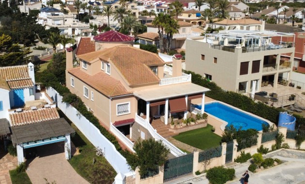 Sale - Detached Villa -
Torrevieja - Torrelamata - La Mata