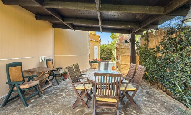 Sale - Detached Villa -
Torrevieja - Torrelamata - La Mata